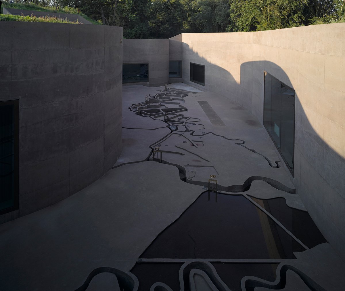 urbannext_net's tweet image. #LandformDesign #PROJECT

#Museum #Fort #Vechten by 
Studio #Anne #Holtrop  

&quot;Fortresses were erected during the XIX c. to defend The #Netherlands from assault. The 85-km-long New #Dutch Defense System has been nominated as a #UNESCO monument&quot;

Find it at urbannext.net/museum-fort-ve…