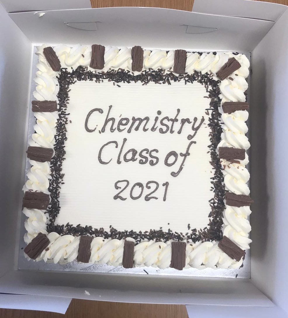 TheChalkHills's tweet photo. TCHA said farewell but not goodbye to our amazing Year 13 class of 2021 Science group. We encourage all our Post-16 students to join our ‘TSLT Alumni’. We wish them well on the next stage of their education and career.#proudexecutiveprincipal https://t.co/BTpziWEQ2E