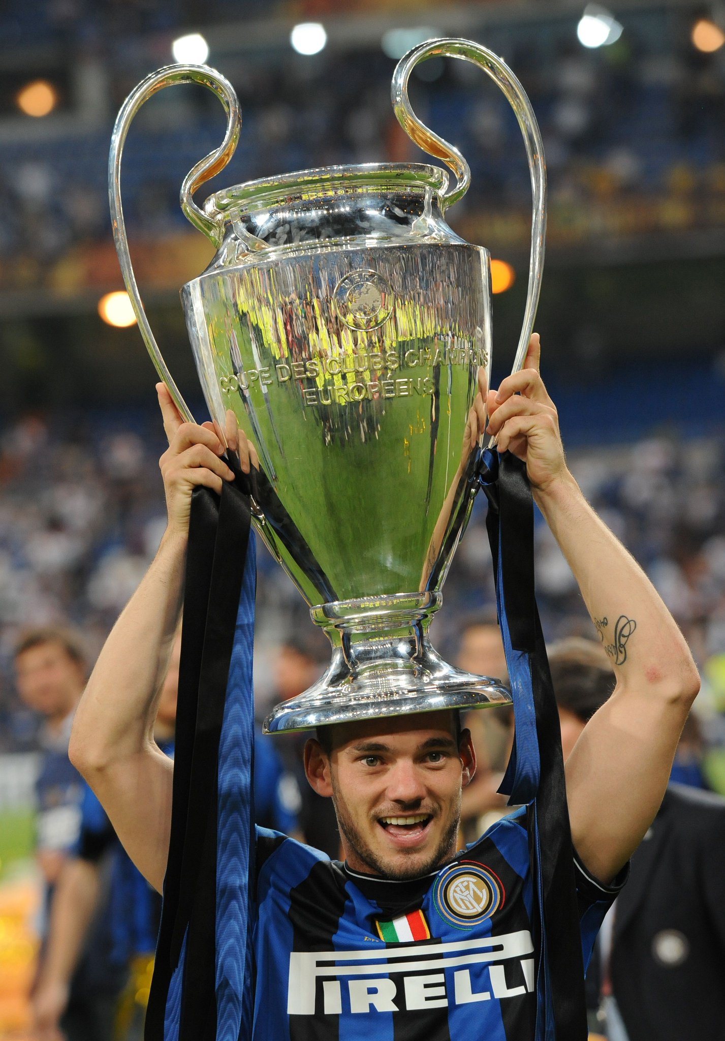 Happy 37th birthday, Wesley Sneijder!  