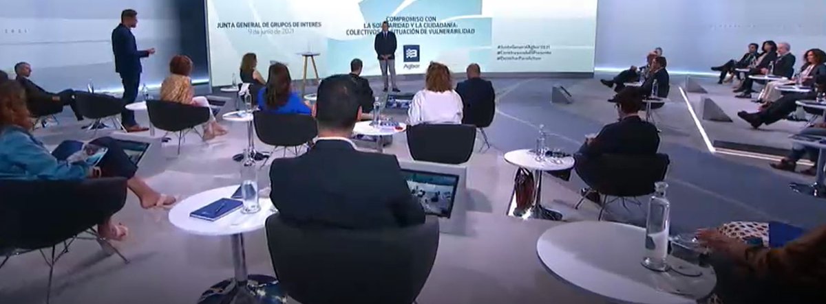 #JuntaGeneralAgbar2021  
<a href="/angelsimon_/">Angel Simon</a> '@Agbar  son las personas...' 👏👏
#ConstruyendoElPresente fomentando las Alianzas y Colaboración
#EscucharParaActuar integrando la Acción Social, la Sostenibilidad y la Innovación. Ejes de creación de valor
Acciones para y con las personas