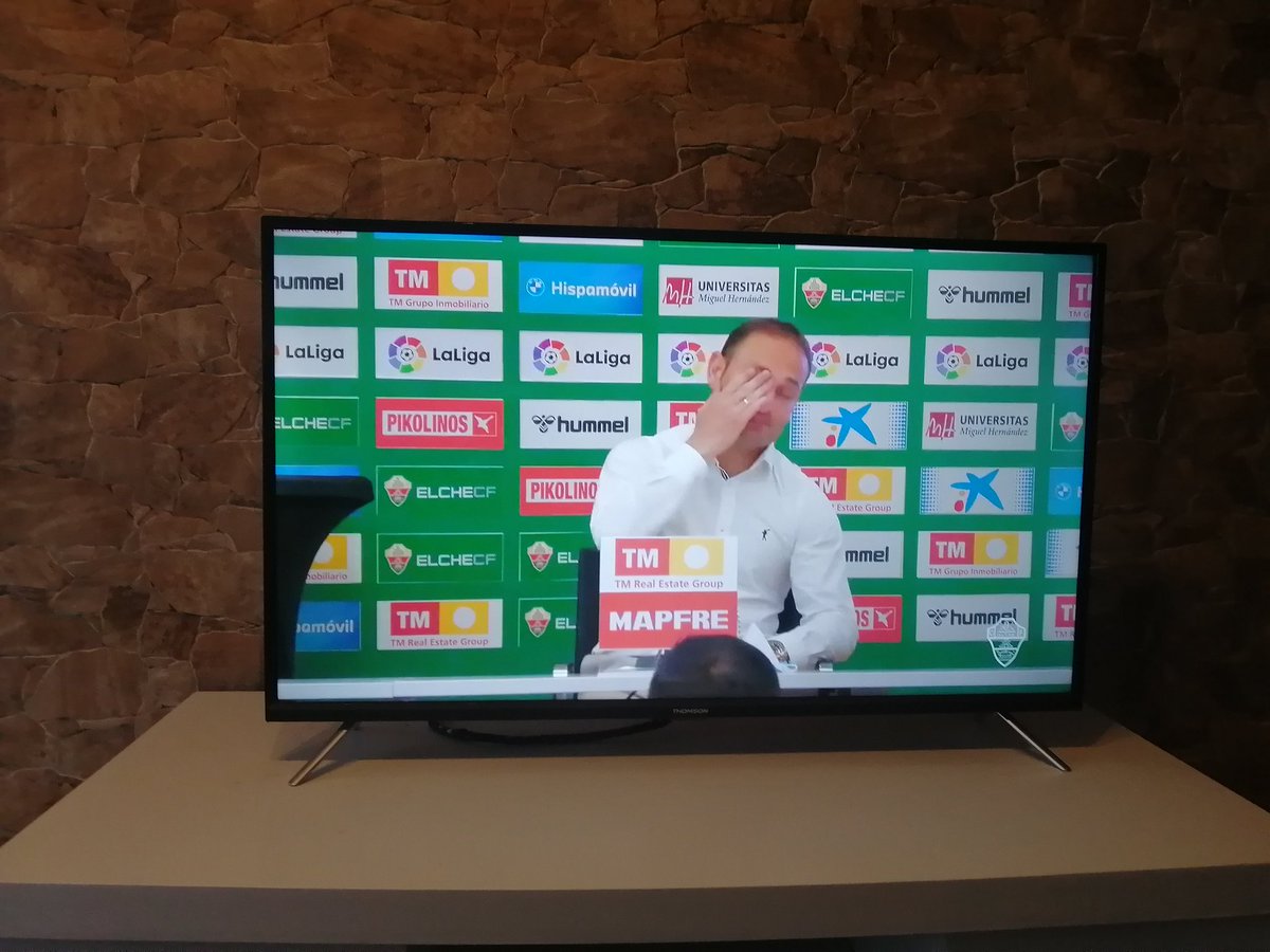 torrrresjoaquin's tweet photo. Una parte del escudo del Elche CF se va.
Tu leyenda será eterna #Le7enda ❤️ https://t.co/78GRYPfMQ7