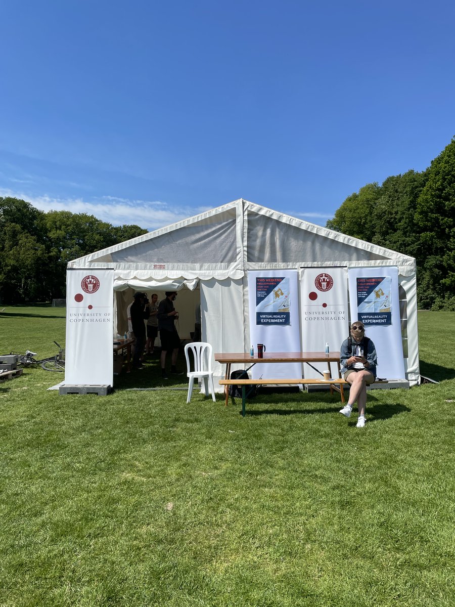 VLL_UCPH's tweet photo. Our recent experiment in Faelledparken has been covered by @Reuters, and articles about it are now circling the world! 
Thank you to all involved, you can read the article here: 
https://t.co/839KwLaKcv
#VLL_UCPH #VREdu #VRExperiment https://t.co/VM0Tl8CZIc