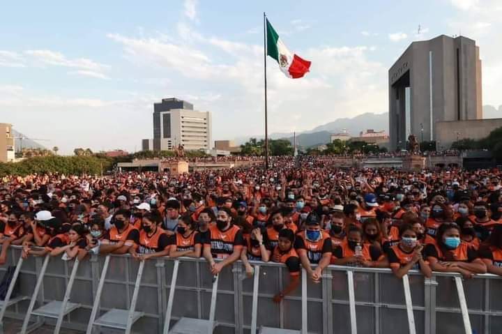 LizethOnrain's tweet photo. @nosoy_elbumer Realmente la gente se mantenía en sus casas por las restricciones, no por su propia seguridad y la de sus hijos. También los Kumbis Kings hay que ver la importancia que le da a la vida de sus fans, que para ellos es más importante ganar dinero. https://t.co/VoEjGjnbhG