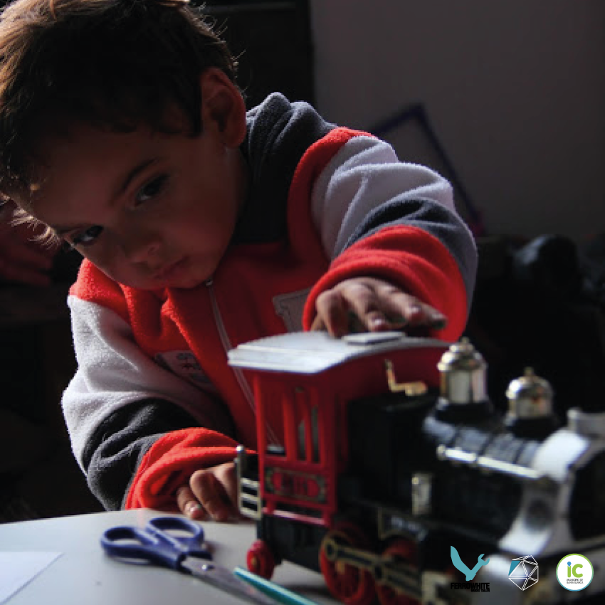 MuseosdeBahia's tweet photo. Existen muchos medios de transporte pero la imaginación viaja en tren🚂 
¿Será por eso que existiendo cohetes, submarinos e internet, los chicos siguen jugando con trenes a vapor? 
Hoy #LaMiradaDeLaInfanciaMW saca boleto para descubrir una historia de trenes, juguetes y museos🎫 https://t.co/AIUdUrpZD9