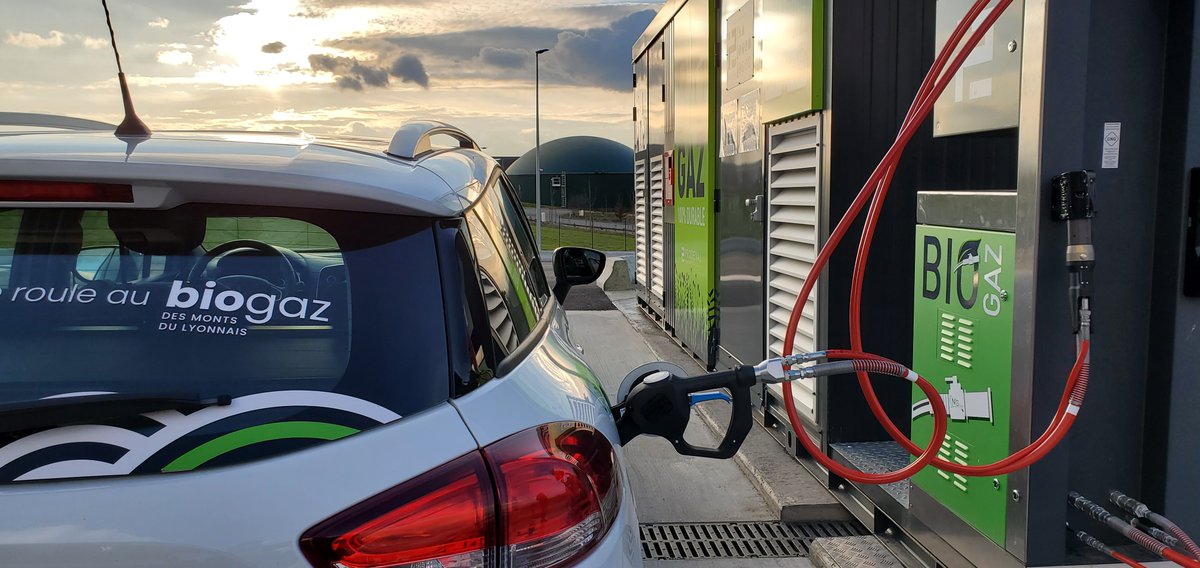 🏆Aujourd'hui, la station #BioGNV des Monts du Lyonnais a été récompensé lors de la finale des #GreenSolutionAwards de <a href="/Construction21F/">Construction21 France</a>
🌿Découvrez ce projet lnkd.in/eSxCrPt

Ce projet a vu le jour dans le cadre de <a href="/GNVolontaire/">GNVolont'air</a> 
#GazVert #Mobilité #GNV #transport