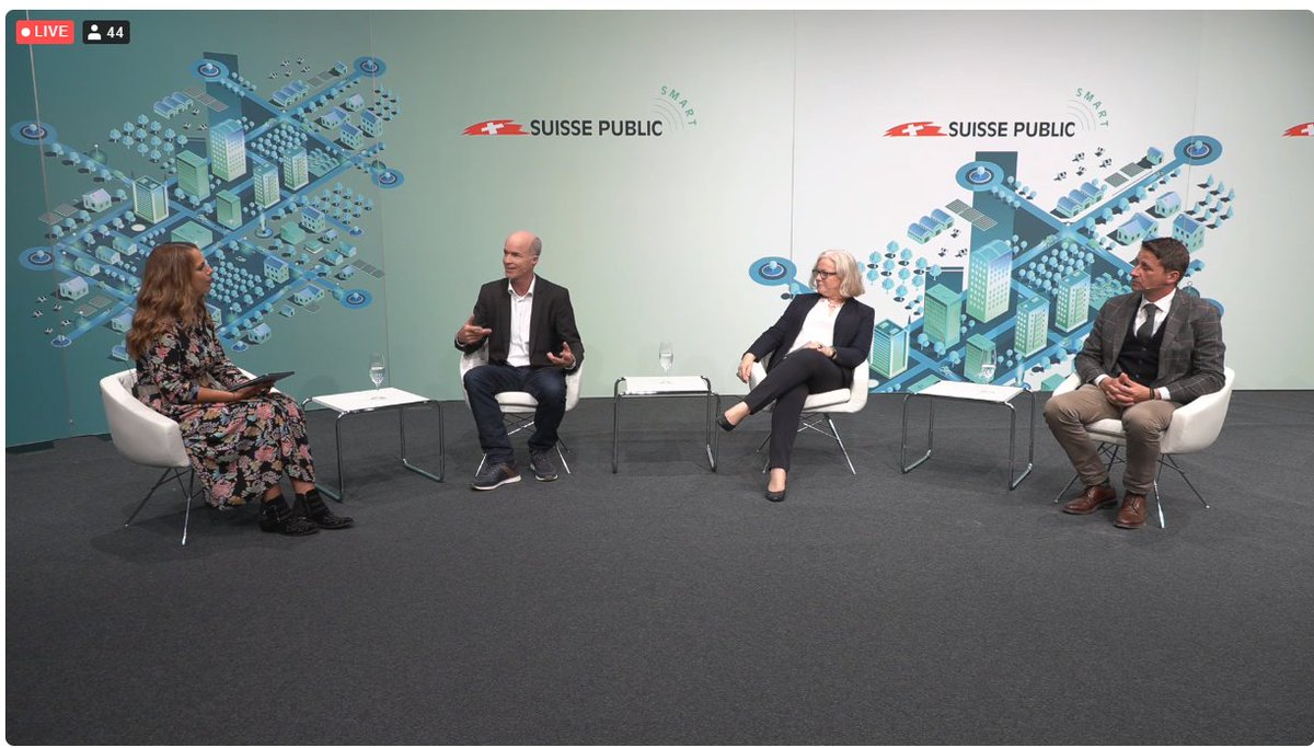 Die <a href="/SuissePublic/">Suisse Public</a> #Smart ist eröffnet- Digitale Lösungen fürs Infrastrukturmanagement  am 9. und 10. Juni live mitverfolgen:
suissepublic.ch/spu-smart.aspx