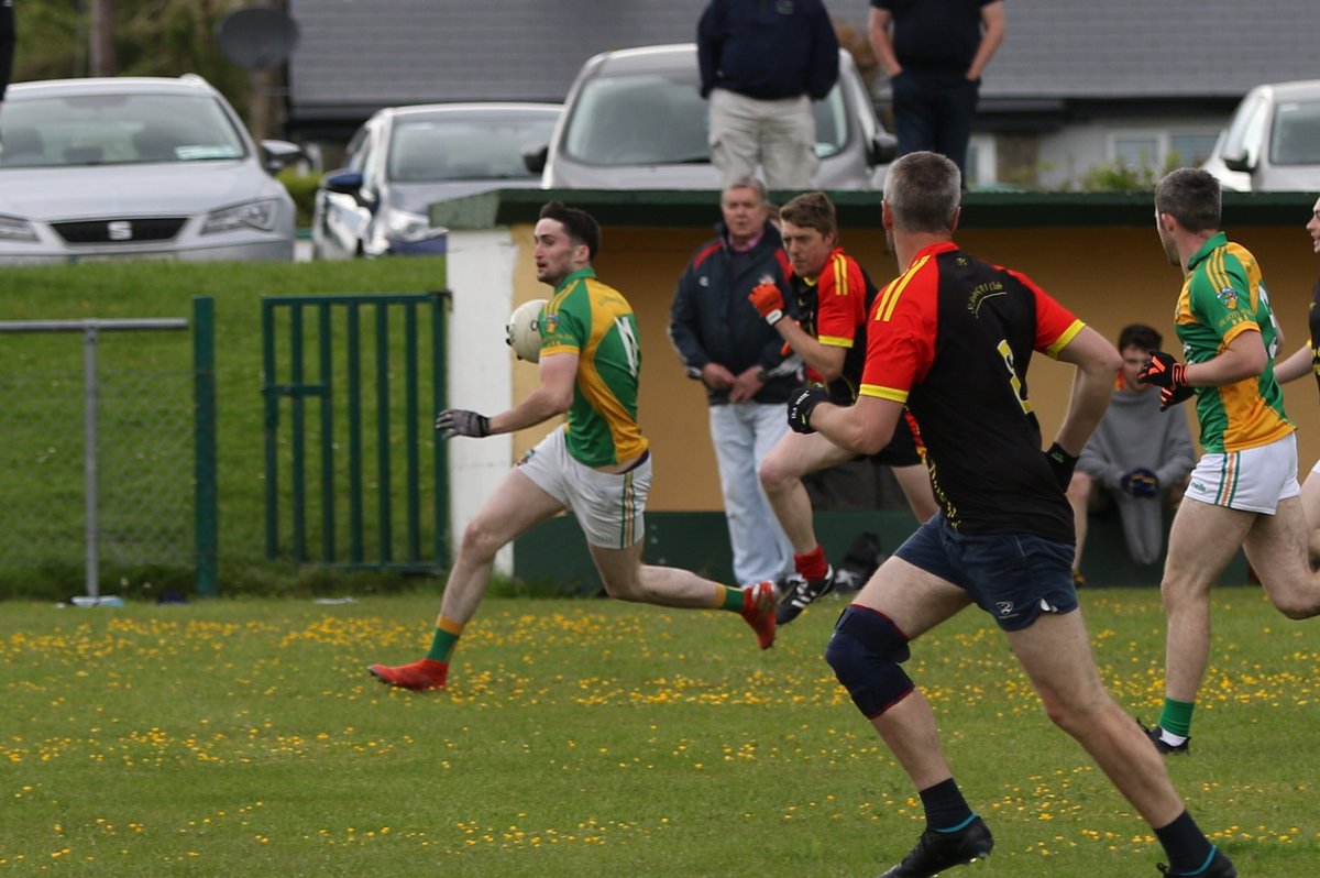 DuhallowGAA's tweet photo. Great to have action back locally! A few pics of @BoherbueGaa v @stjohnsgaaclub in Nevin Cup action. https://t.co/dysRU0aY9W
