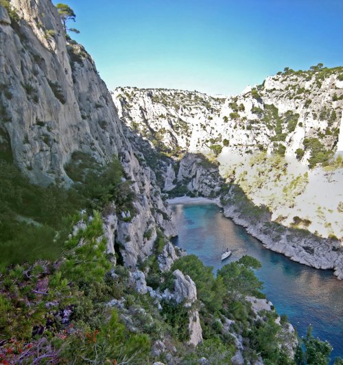 Save hundreds of Euros on popular attractions in Provence in new scheme backed by the regional tourist board. marvellous-provence.com/news#discount