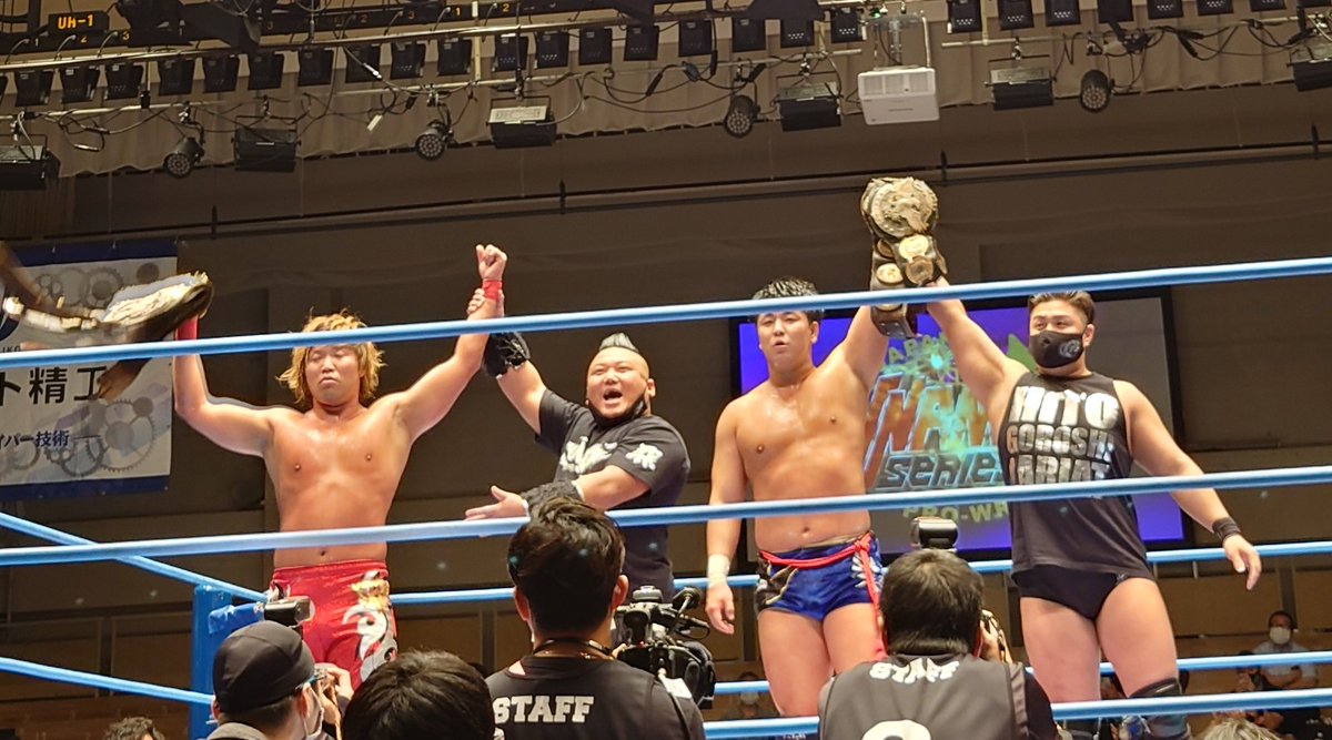 uEHpRMWlfgYtKh3's tweet photo. #ajpw
#DYNAMITESERIES
#後楽園ホール
#NEXTREAM
如何にも見せかけのお祝い😅 https://t.co/CP4Xkzkgad