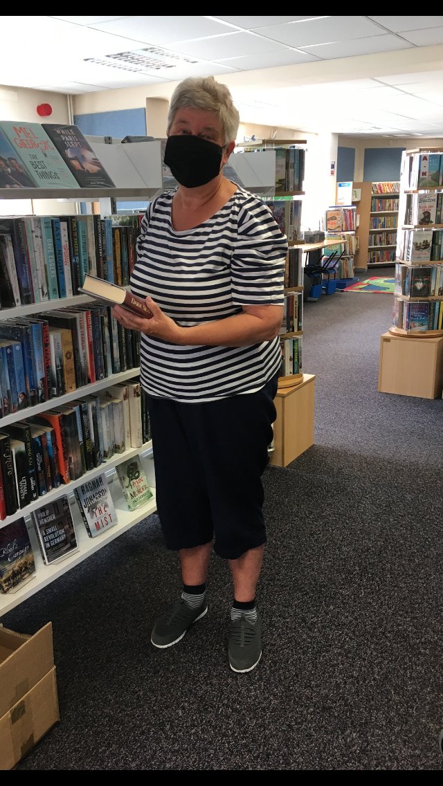 CaerphillyLibs's tweet photo. Gall cwsmeriaid nawr ddewis eu llyfrau eu hunain eto. Gwnewch apwyntiad yn eich cangen leol ac i ffwrdd â chi!

Customers can now choose their own books once again. Just make an appointment at your local branch &amp; off you go!

https://t.co/fZRDw8aHqf

@CaerphillyCBC @RiscaLibrary https://t.co/eKlHyCP7M2