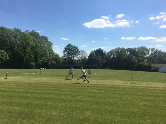 With some excellent, sensible batting, straight bowling, catches held and cool heads, our U9A team concentrated well in the heat against <a href="/stjsnorthwood/">St John's Northwood</a> - a great, all round performance from the whole team 🏏 #DaveniesSport #cricket #fixture #engageinspirechallenge <a href="/DaveniesSport/">Davenies Sport</a>