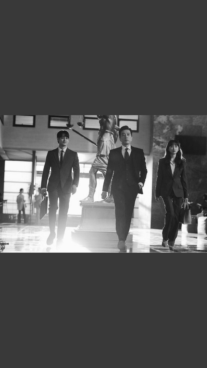 rimjhim_hsn's tweet photo. THE BEST TRIO 
 #LawSchoolEp16 https://t.co/4UQxuIySyy