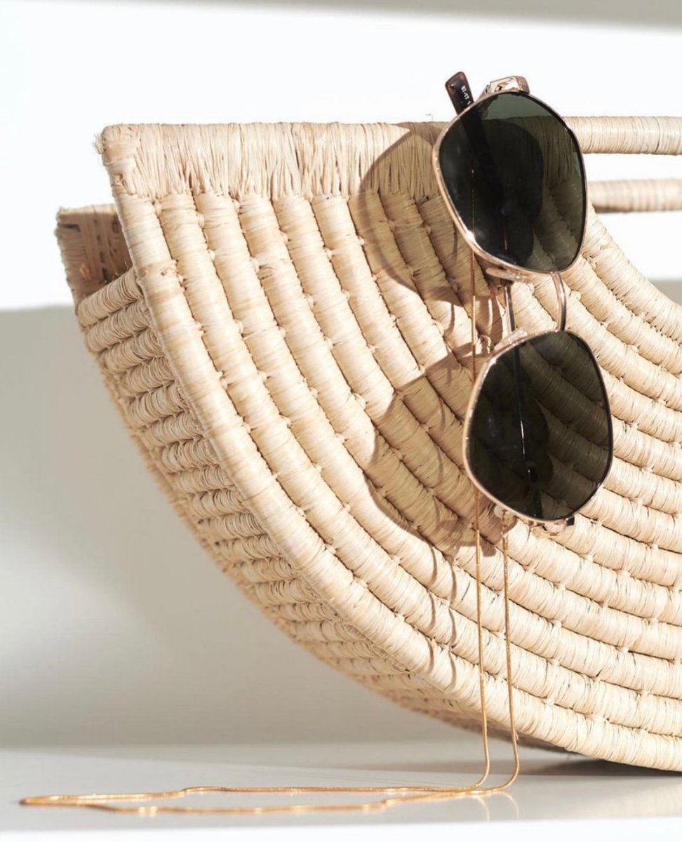 Well hello there 😎 The Half Shell Tote, woven from natural raffia fibers, is a playful geometric handbag that completes any summer outfit (plus there's plenty of interior space)! Shop now: l8r.it/krUj

📸:: <a href="/lolaboutique/">Lola</a>

#indegoafrica #indegomade #ethicallymade