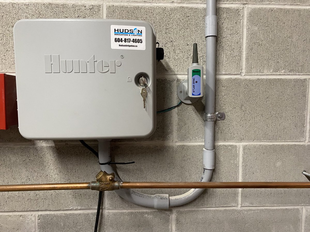 hudsonirrigate's tweet photo. Just installed a #solarsync sensor and is already #savingwater @Hunter_Ind https://t.co/VryrSaU5y9