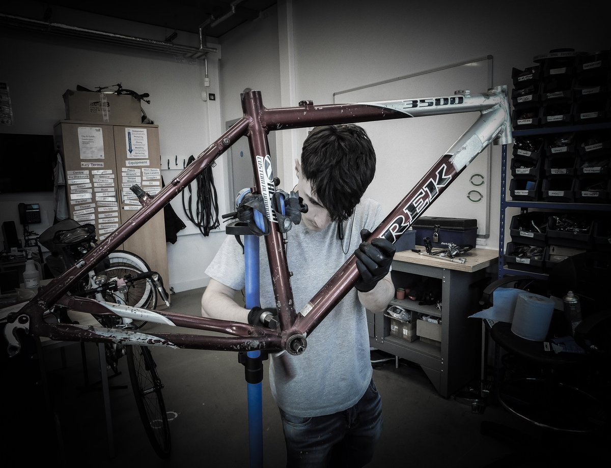 bespokebeheard's tweet photo. City and Guilds L2 Certificate in cycle mechanics: frame swap- complete strip down and rebuild with a test ride at the end; excellent job Christos! 
.
.
.
@cityandguilds
#bicyclemechanics #bikemaintenance #cycletechnician #bicycleservice #cityandguilds #BESPOKEbeHEARD https://t.co/Dt2oJxzPNz