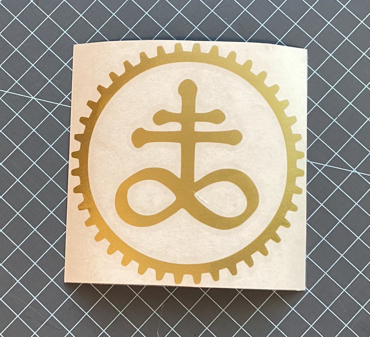 Rush74Kyle's tweet photo. I was brought up to believe that this was to be the “Decal of the Day” ! #bu2b #RushFamily @RushFamTourneys @RushHistory2112 #ClockworkAngels @vivien2112 #TheUniverseHasAPlan https://t.co/QihEDrCxp9