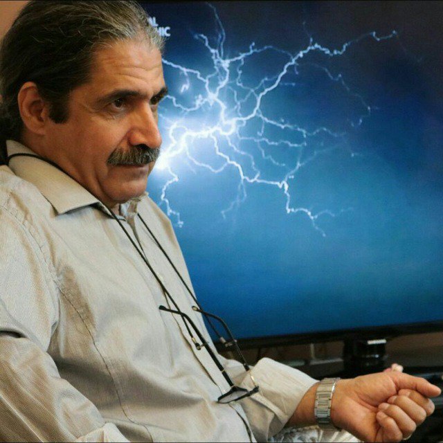 اسماعیل گرامی از پیشروان اعتراضات سراسری بازنشستگان ازسوی شعبه ۲۶ دادگاه انقلاب به ۵ سال حبس تعزیری و ۷۴ ضربه شلاق و دو میلیون تومان جریمه نقدی محکوم شد
t.me/vahedsyndica/4…