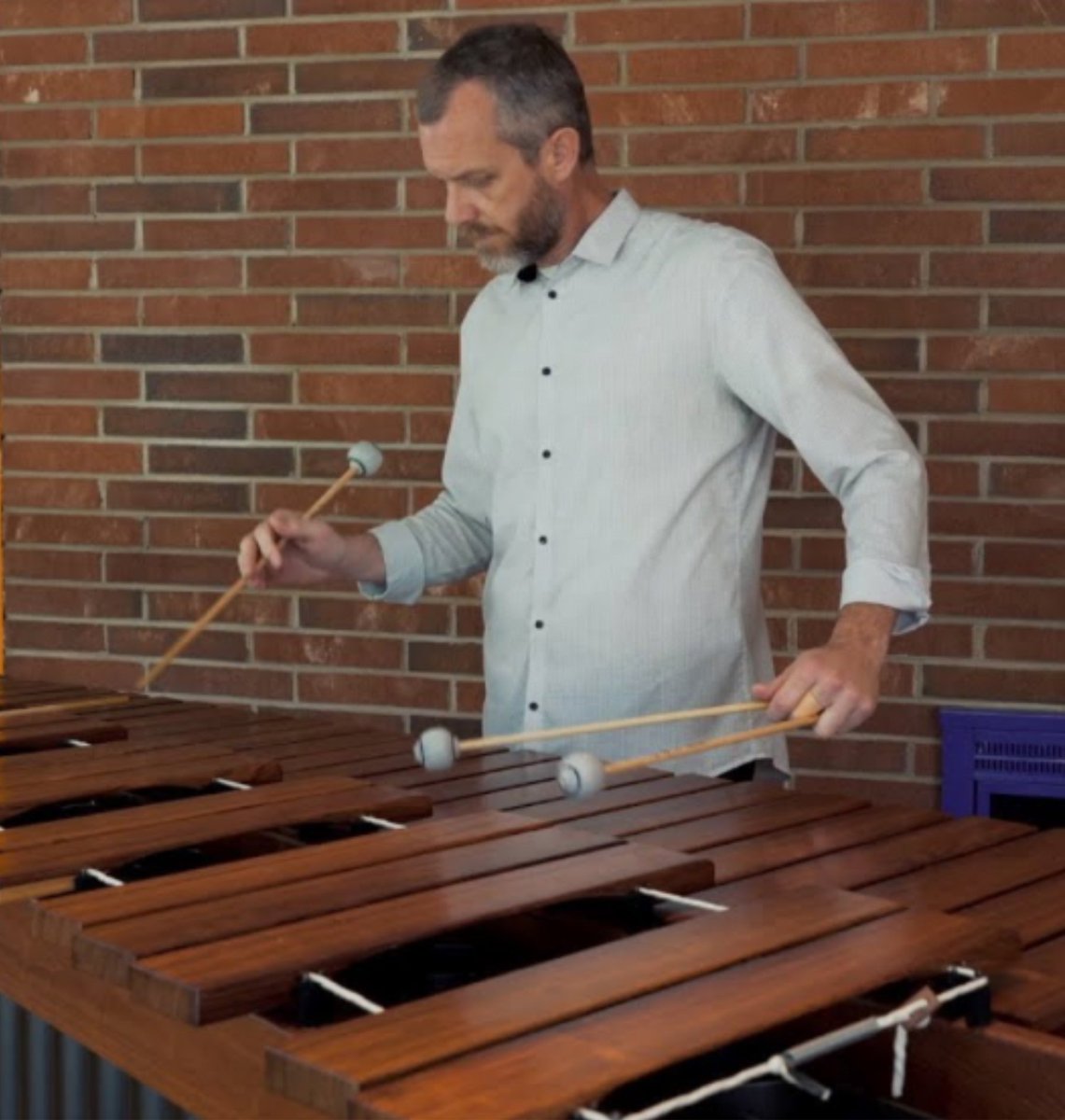 Another release from our ProMusica concert this spring, featuring an arrangement of "Yo Me Llamo Cumbia" by Jhon Ciro and Andrés Castro. 

youtu.be/INn52BBvAGc