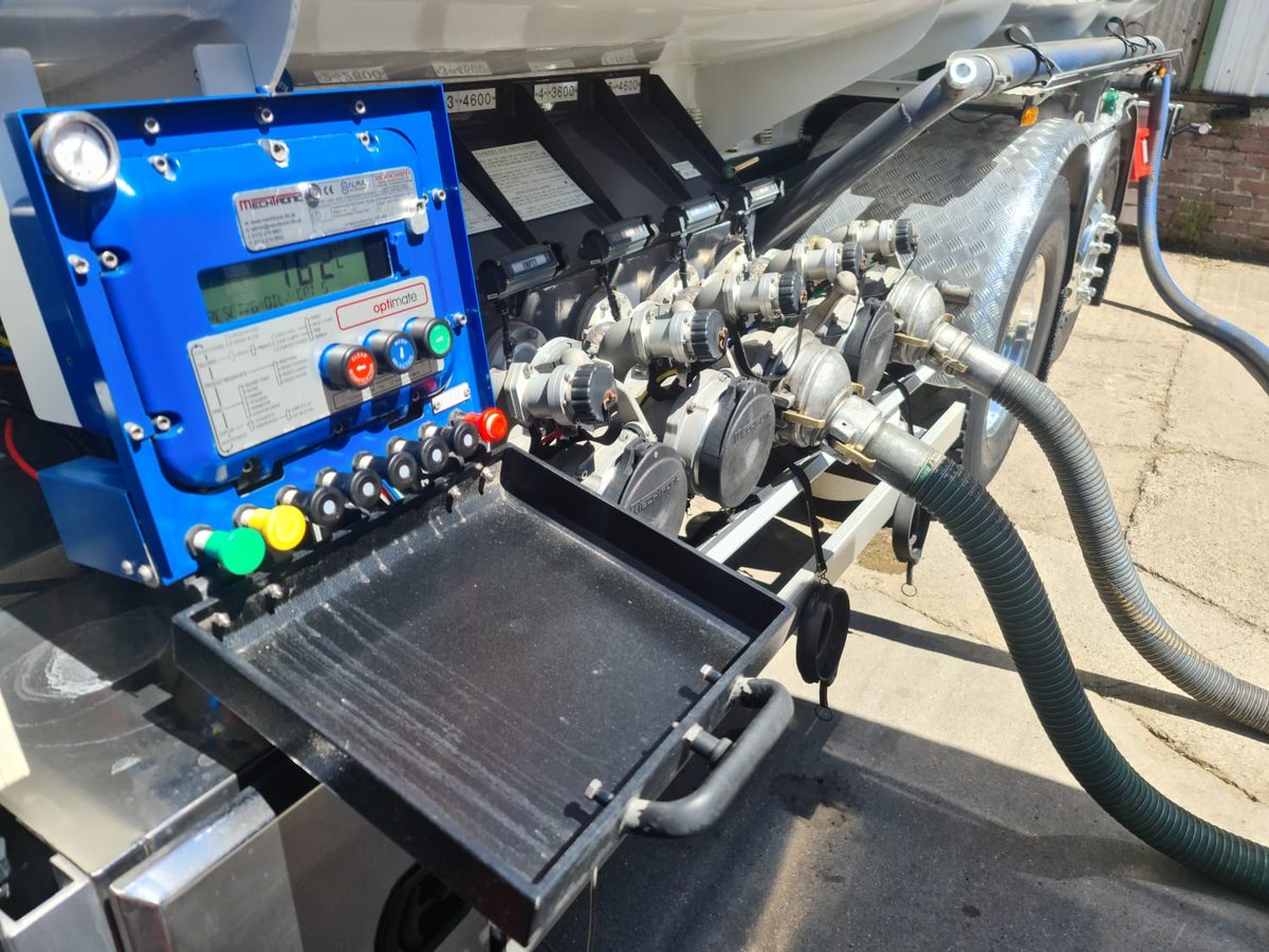 MechTronic's tweet photo. Our engineer for Yorkshire, Chris Parnwell is out delivering meter calibrations and preventative maintenance on our #OptiMate and #MaxFlow systems today!
Did you know that we have 7 regional engineers, geographically split to provide an unrivalled support service across the UK. https://t.co/NKszFswsG0