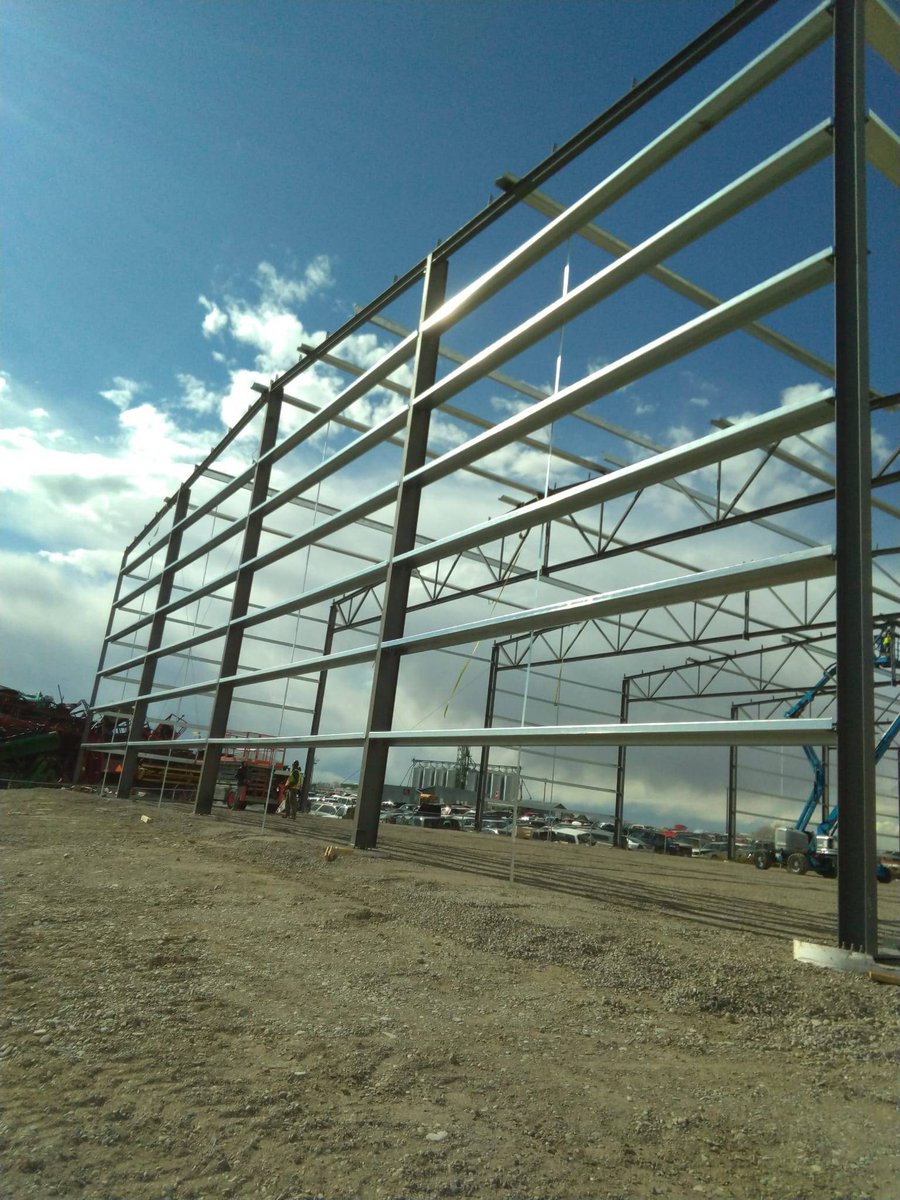 WestcoLtd's tweet photo. Another hay storage facility in the making.
It's so fresh to watch a building go up against our beautiful Alberta skies!
Have you ever thought of building a steel structure? Steel is a great choice and can withstand harsh temperature changes!
#designbuildbetter #construction https://t.co/l7jTGHHBmD