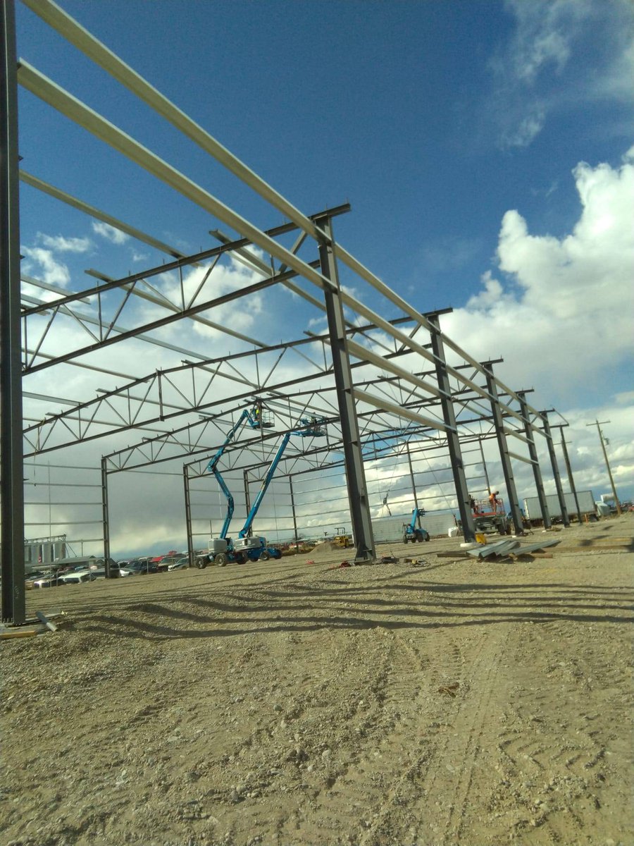 WestcoLtd's tweet photo. Another hay storage facility in the making.
It's so fresh to watch a building go up against our beautiful Alberta skies!
Have you ever thought of building a steel structure? Steel is a great choice and can withstand harsh temperature changes!
#designbuildbetter #construction https://t.co/l7jTGHHBmD