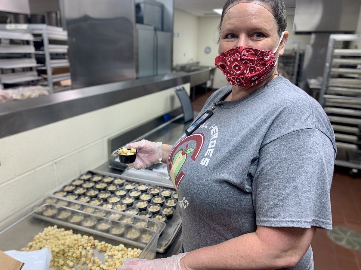 CobbCountyFNS's tweet photo. Come by one of our six pickup sites by 11am today for meals that are available at NO CHARGE to all children ages 0-18.
Meal Kits are provided that contain breakfast and lunch entrees, along with fruit , vegetable, juice, and milk sides.
#FuelingStudentSuccessToGo #FuelingGA https://t.co/ebxSYhoN4a