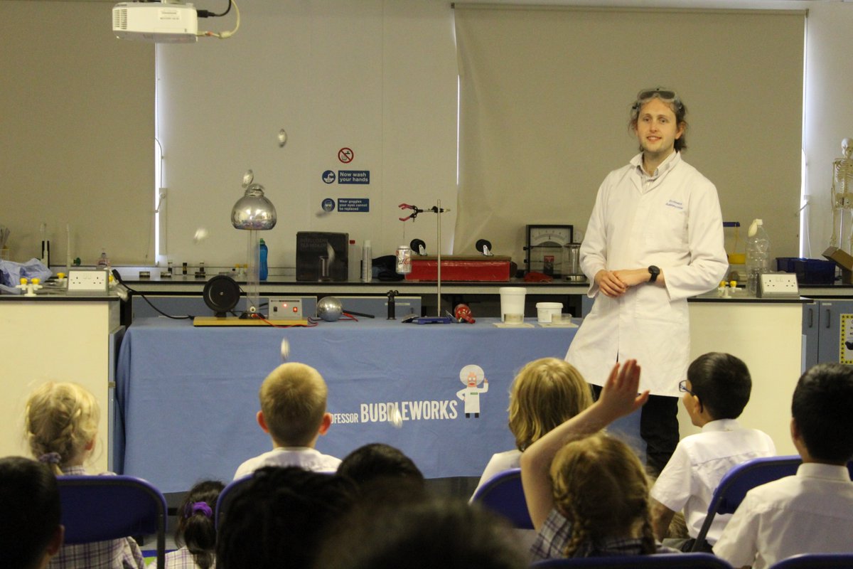 BansteadPrep's tweet photo. Children are thoroughly enjoying Professor Bubbleworks' @prof_bubble amazing science experiments. #BPS_Science https://t.co/yjLvOsh5Oj