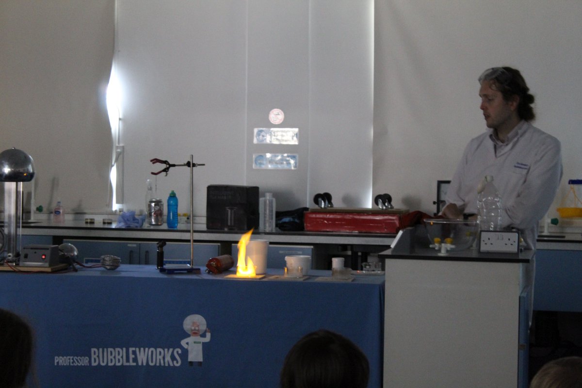 BansteadPrep's tweet photo. Children are thoroughly enjoying Professor Bubbleworks' @prof_bubble amazing science experiments. #BPS_Science https://t.co/yjLvOsh5Oj
