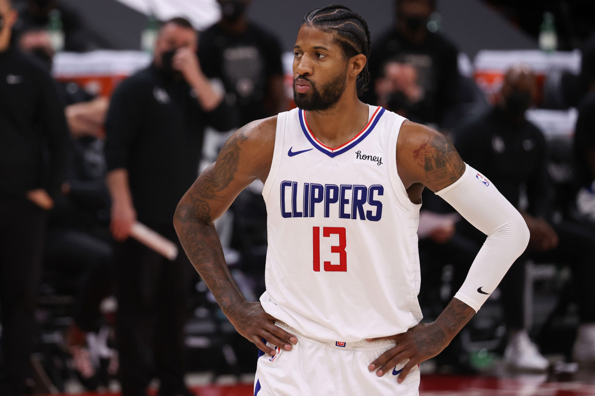 Paul George hit with 'Playoff P' taunts in Clippers' Game 1 loss to Jazz