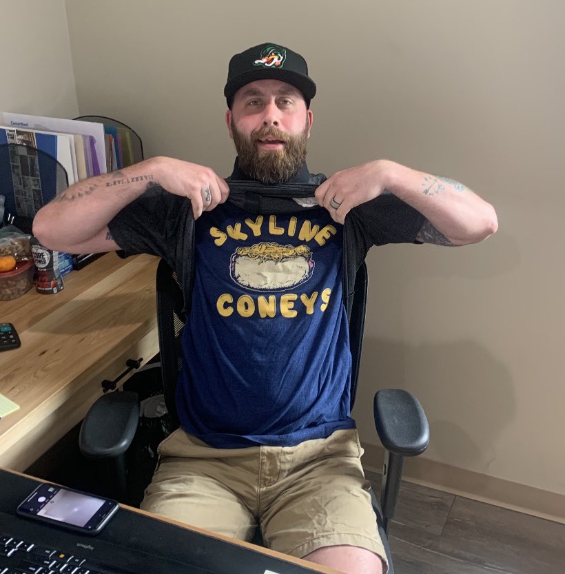 YOTB1987's tweet photo. Let’s have a day. @GoWoodDucks with the #cancercap and my favorite restaurant @Skyline_Chili on my chest. Shirt from @HOMAGE https://t.co/F17yjoL7yu