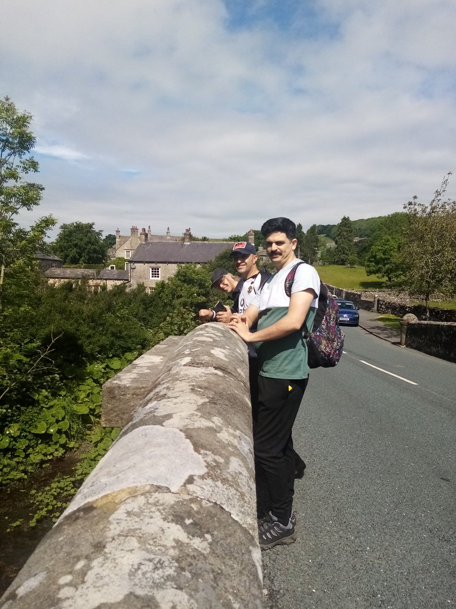 5 mile trek with <a href="/PeopleandtheDAL/">People and the DALES</a>  around #Austwick to #settle #walking #green #nature