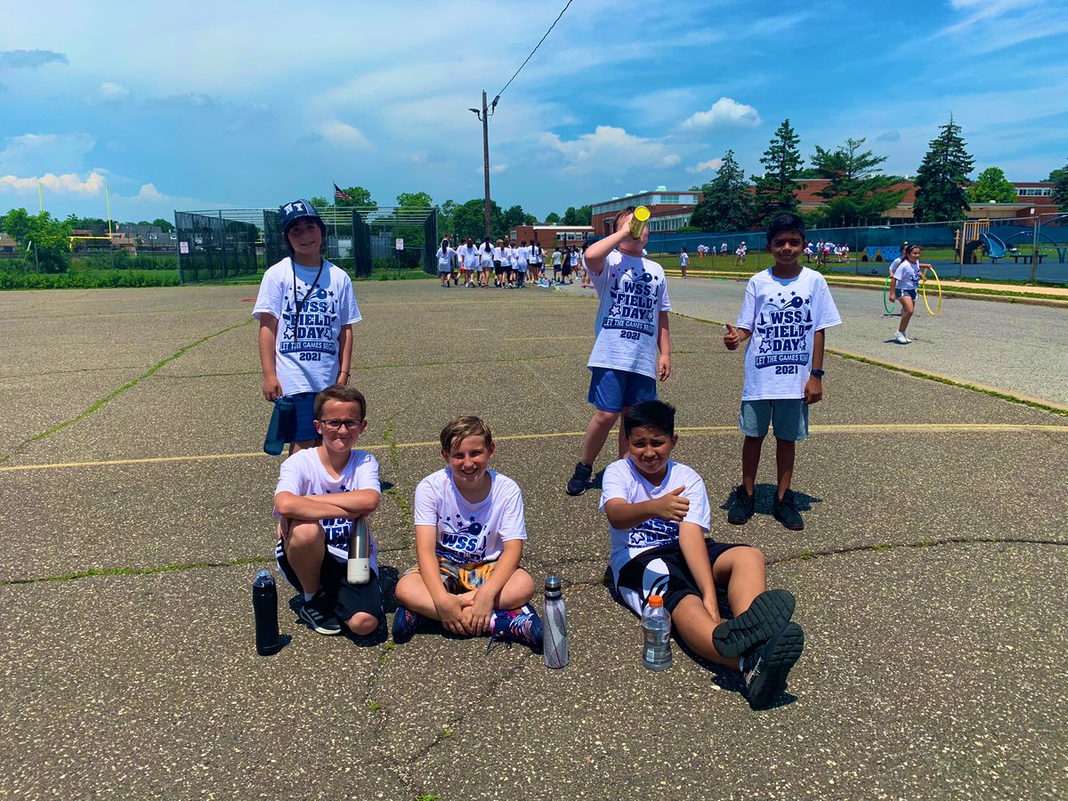 ms_arudolph's tweet photo. Field Day Fun!🏀👍 @wsselementary https://t.co/urNeFU5J2y