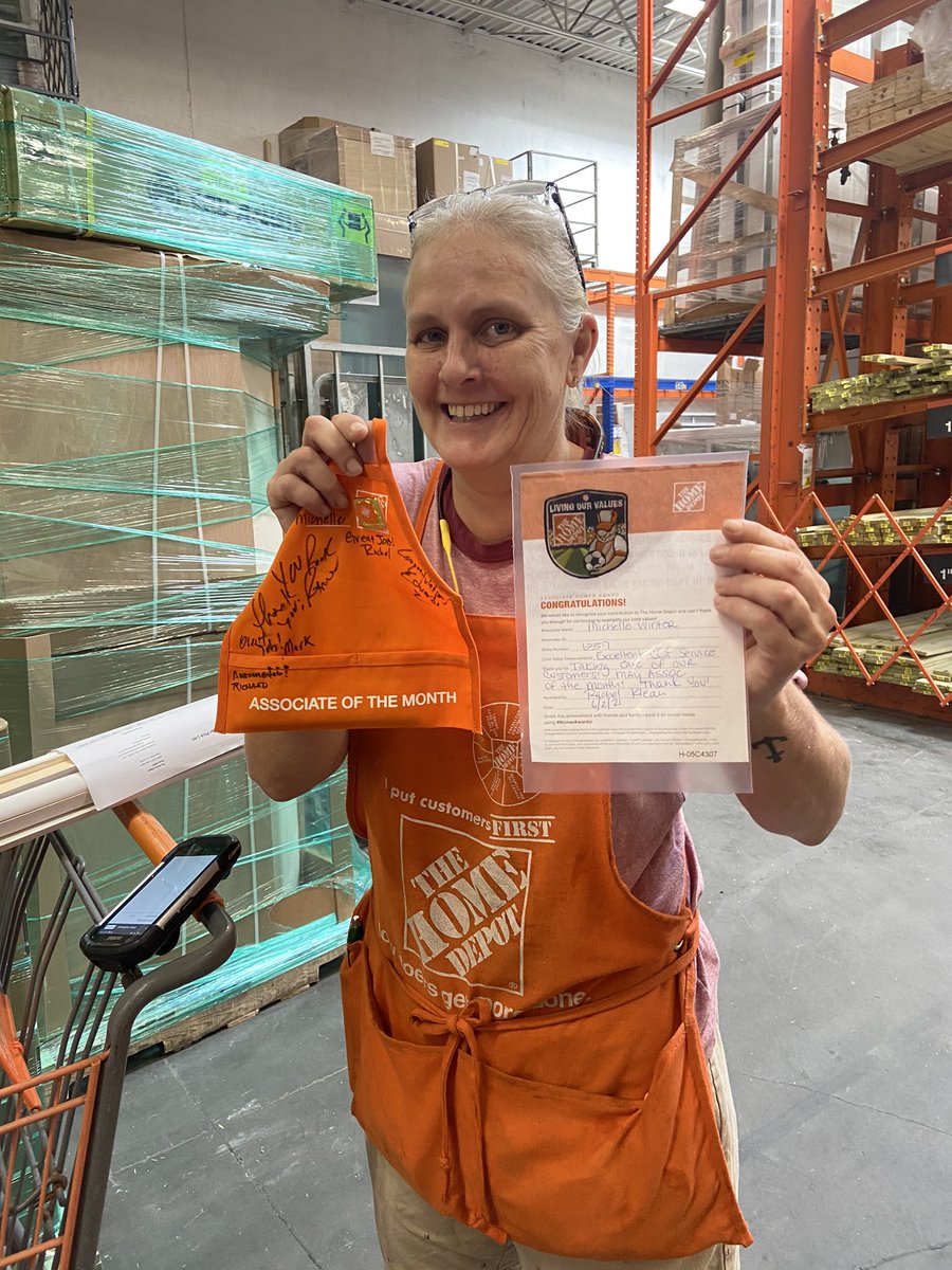 Help me to Congratulate Michelle, our Service Department Associate of the Month!! Outstanding job!! @RamonEstevez12 <a href="/Eduardothd6357/">Eduardo Chaves</a> <a href="/garydemarinis/">Gary DeMarinis</a> <a href="/CrickettSurls/">Crickett Surls</a> @Donacrim