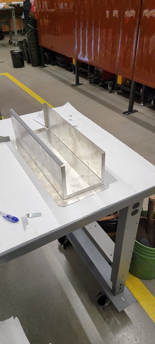 MrDubs_PM_andW's tweet image. Day 3 and Ss have done both prototypes, have the bottoms and lids cut out.  Working on the other parts and final fitment.  Maybe done today 🤞..then we can have a 4 hrs of welding in booths a day early! #GSD #makestuffwithyourhands #makeworkcoolagain #welding #precisionmachining