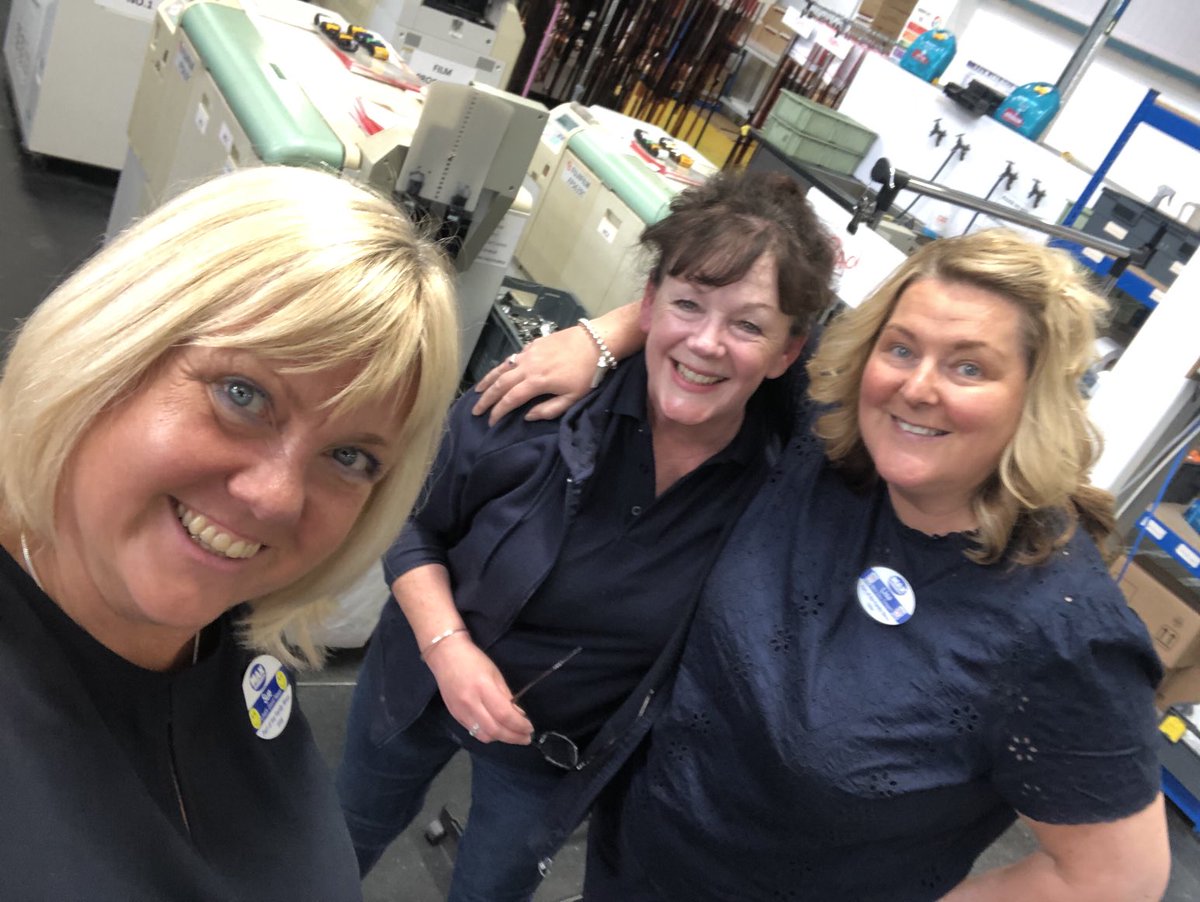 Congratulations to our wonderful colleague Sue Percival celebrating her 35 years with Max / Timpson