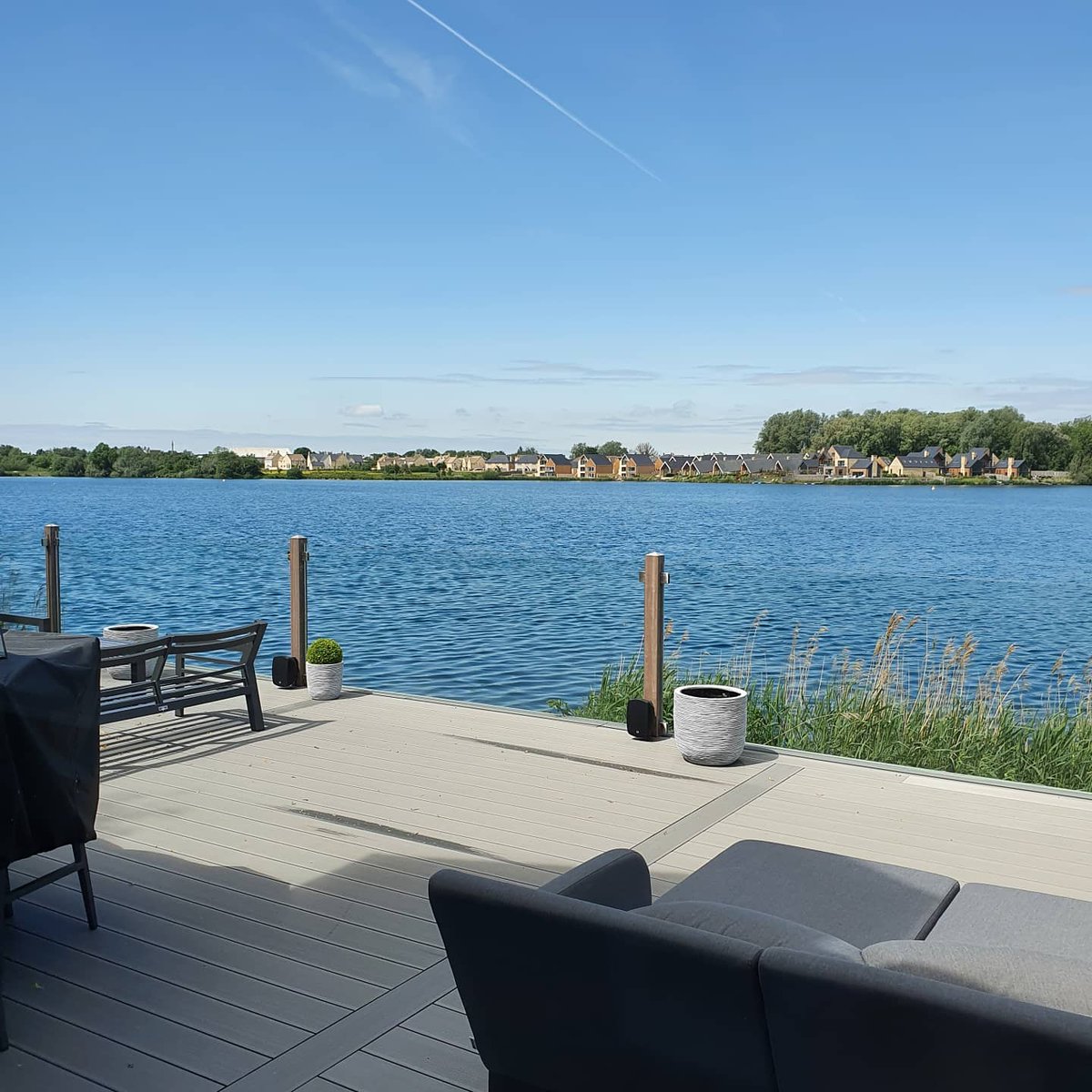 GreenHillsClean's tweet photo. My office for the day 😍 #lovemyjob #cotswoldwaterpark #cotswolds #wiltshire #gloucestershire #holidayletcleaning #cleaning #greencleaning #ecloth #ultraeco #wiltshour https://t.co/RZbcxpHLgE
