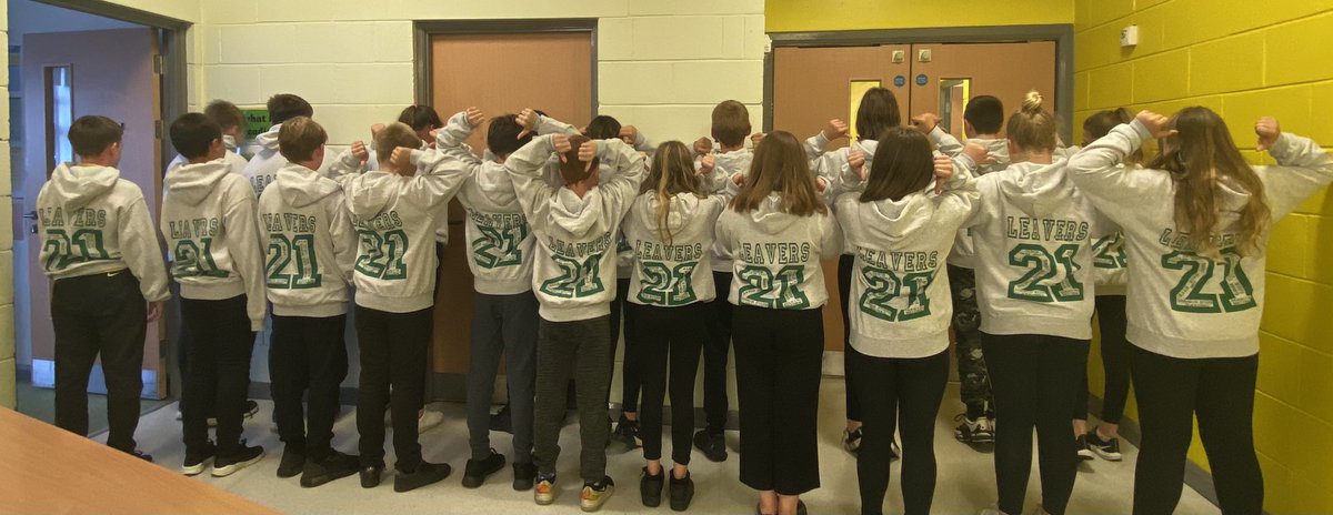 missrsolomon's tweet photo. A very exciting afternoon for P7’s as they received their leavers hoodies. 💚 @stmungoalloa https://t.co/prXTsoZodm