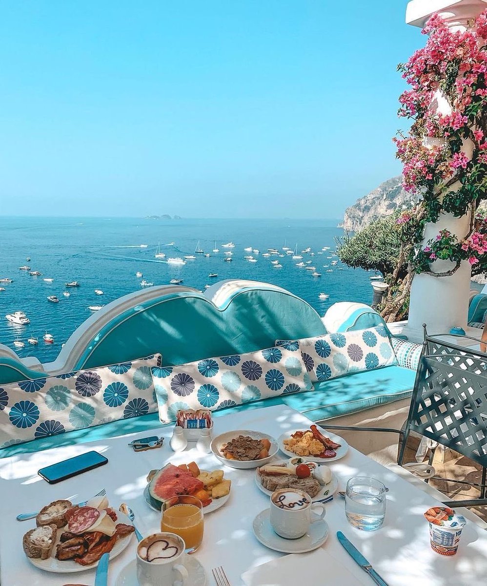 tmbIrpics's tweet photo. Dream in place in Positano, Italy 🇮🇹 https://t.co/kQ7IL5zOPB