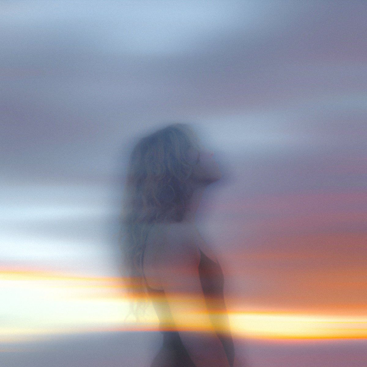 "Same Side" out now <3333
songwhip.com/georgia-greene…