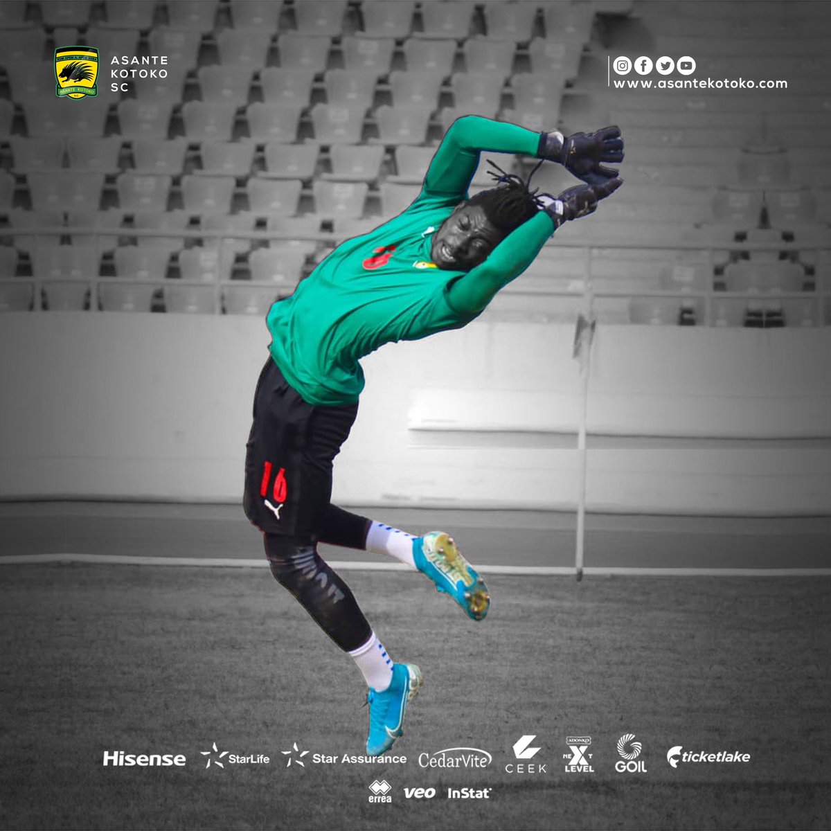 Dapaahstephen's tweet image. He who is without a mistake should throw the first stone at this amazing @RAbalora . In our daily decisions we make mistakes, likewise in our education and career path but we are not crucified, is it because we don't work in an institution called "Black Stars".#KeeperForever ❤️