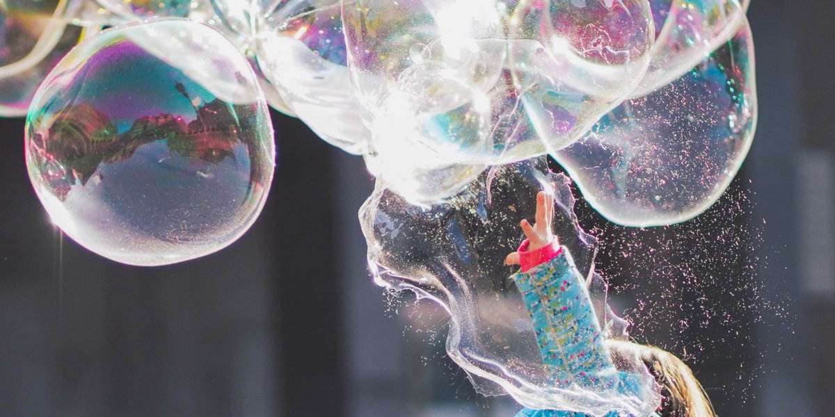 Getestet beim <a href="/OekumenischerKT/">Ökumenischer Kirchentag</a> - jetzt als freie Bildungsmaterialien verfügbar: Methoden zum erkennen und verlassen von #Filterblasen, entwickelt in der #Jugendbildung von <a href="/EAThueringen/">Ev. Akademie Thüringen</a> und <a href="/evakademie/">Ev. Akademie LSA</a>. Mehr dazu im Blog: ev-akademie-thueringen.de/blogartikel/me… #Bubblecrasher #Demokratie <a href="/bap_de/">bap</a>