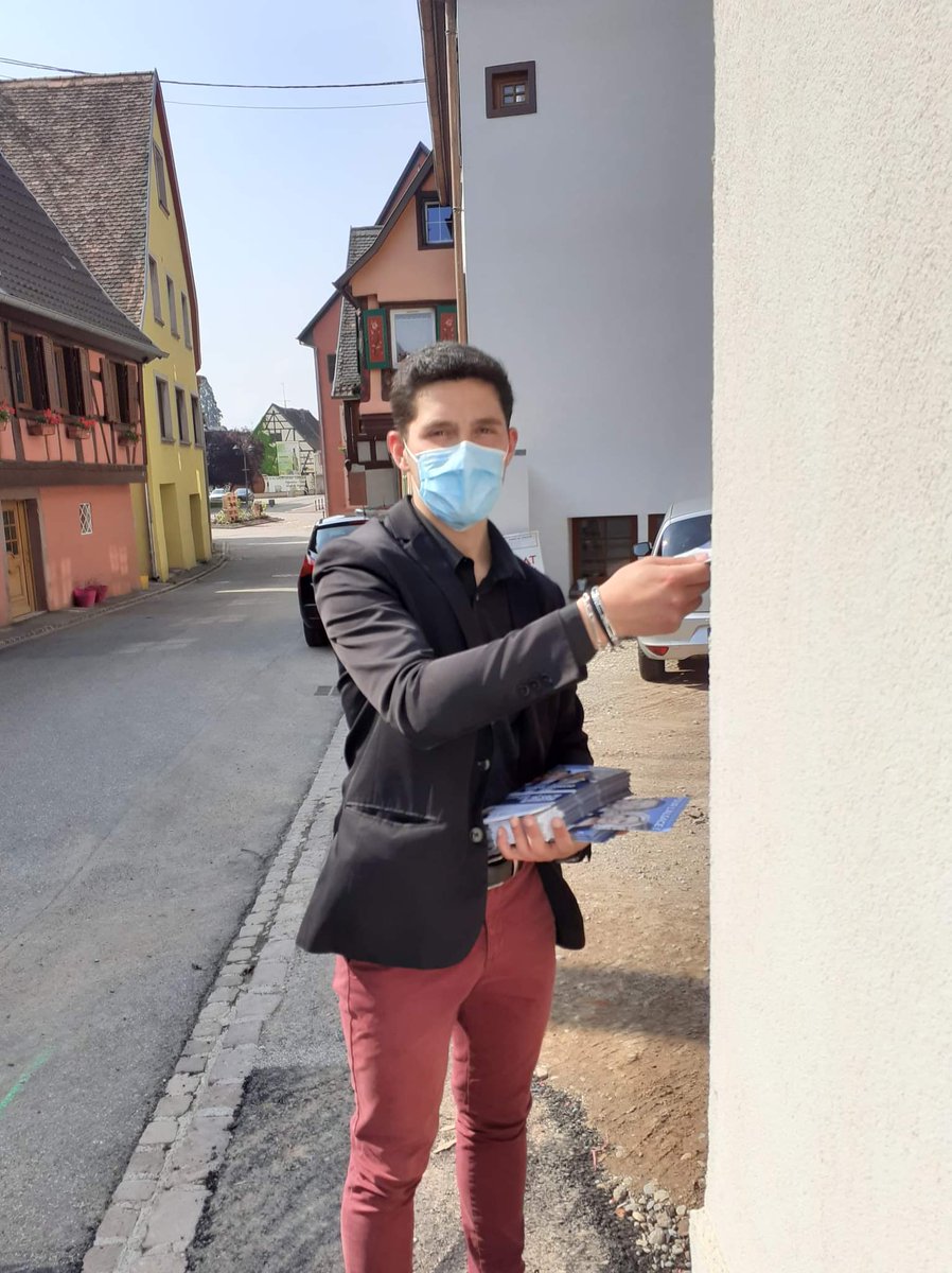 Th_ESTEVE's tweet photo. Ce matin tractage à #Ingersheim accompagné de Stéphane. 
A la rencontre des citoyens chaque jour, on vous donne rendez-vous lors de nos prochaines actions !🇨🇵
#jacobelli2021 #colmar #colmar1 https://t.co/27rco3Seuz