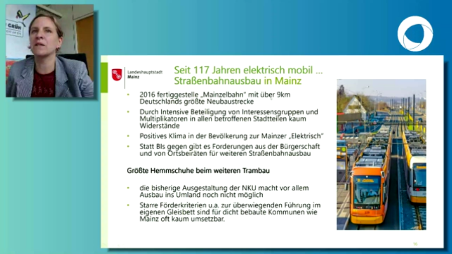 agoraverkehr's tweet photo. Stärkung des #ÖPNV, Beispiel Mainz: Im Mittelpunkt stand Multimodalität, sagt @katrineder, mit neuer Straßenbahnstrecke (#Mainzelbahn), Shuttle-Projekten, On-Demand-Systemen (#MainzRider), Carsharing, Fahrradparkhaus.
#AgoraStadtgespräch 2021 #Verkehrswende https://t.co/GcLK14F3p5