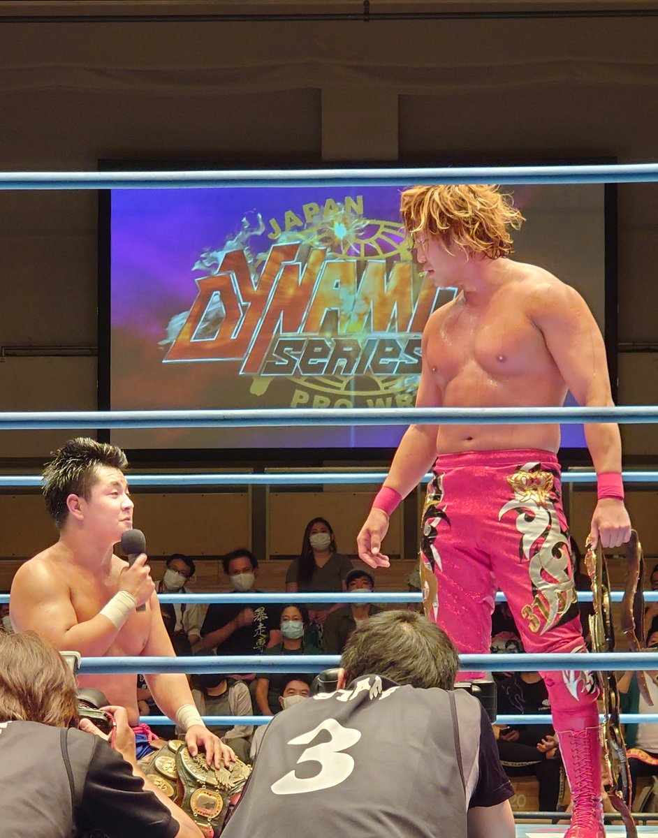 uEHpRMWlfgYtKh3's tweet photo. #ajpw
#DYNAMITESERIES
#後楽園ホール
#NEXTREAM
挑戦を受けてたった男気の宮原さん!
が……
何、勝手に決めてるんですか!
🤣🤣🤣
確かに🤭 https://t.co/WX1xUxu4BS