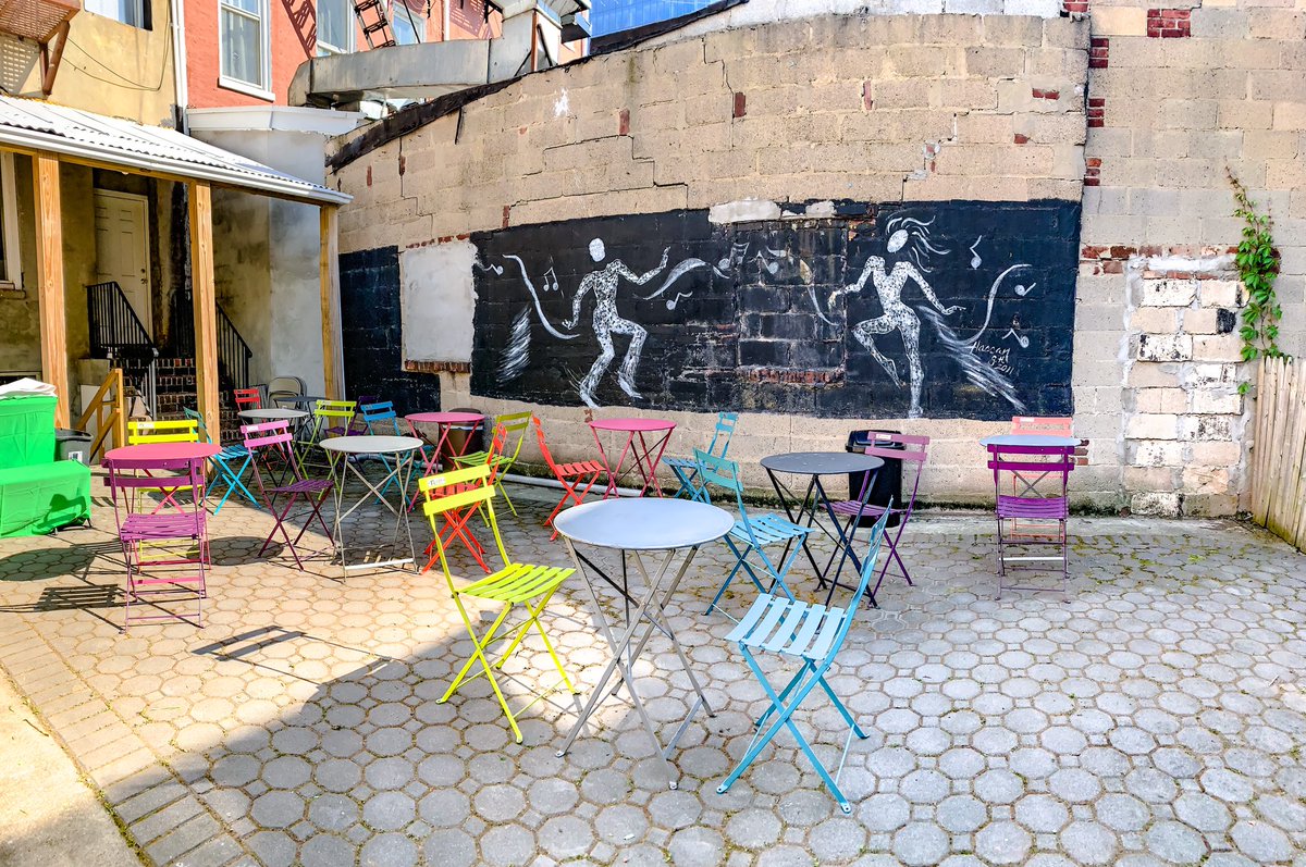 DowntownNewark's tweet photo. WOW! Have you stopped by @melvinsykes Pop Life pop-up shop yet? If you haven’t, then make sure you stop by to visit the shop and check out our bistro seating! Pop Life is located at 45-47 Halsey St., Newark (between New and Bleeker Streets).

#popuplife #popupshop #newark #newark https://t.co/D1JE3gRJbk