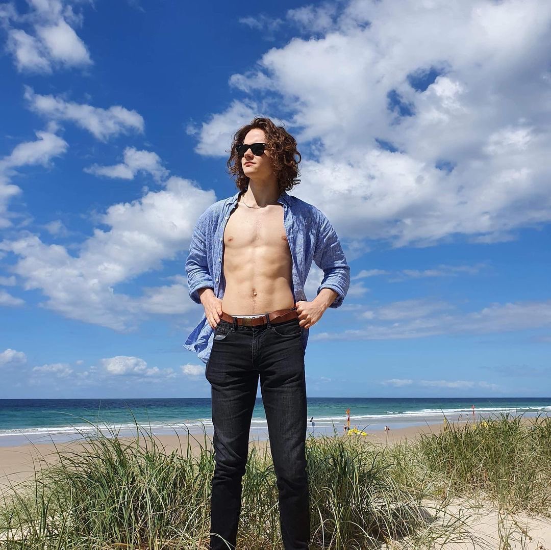 ล่าสุดลีวายจากอินสตาแกรมครับ