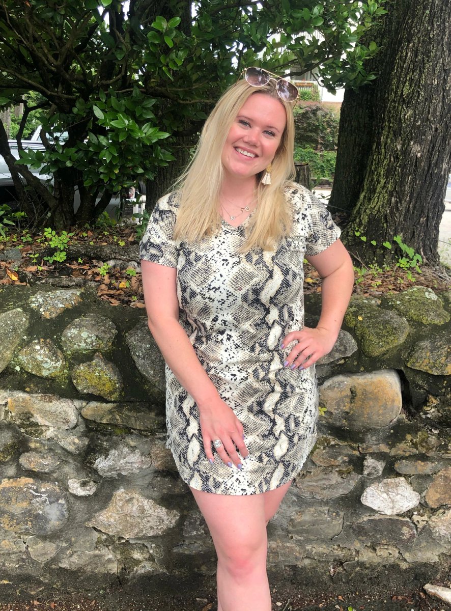 aunt_abbys's tweet photo. Sam rocked our Snakeskin Dress while she was on vacation this past weekend! 💕 Get you one while you still can, there's only a couple left. I promise you wont regret getting this dress! 🤩

https://t.co/eEL0EpUKAC https://t.co/mjsMT4uEuT