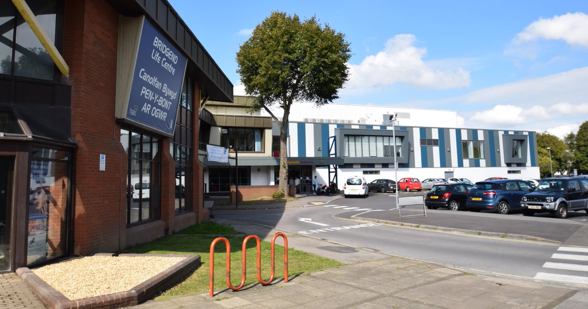 BridgendCBC's tweet photo. Are you a carer based in #Bridgend County Borough?
@carerstrustsew are hosting drop-in sessions across #Bridgend this #CarersWeek
📍Bridgend Life Centre, Thursday 10 June 10.30am - 12.30pm
Find out more below and get involved ⬇
https://t.co/1qKPvqW98K 
@haloleisure https://t.co/LeiCK3pjMT