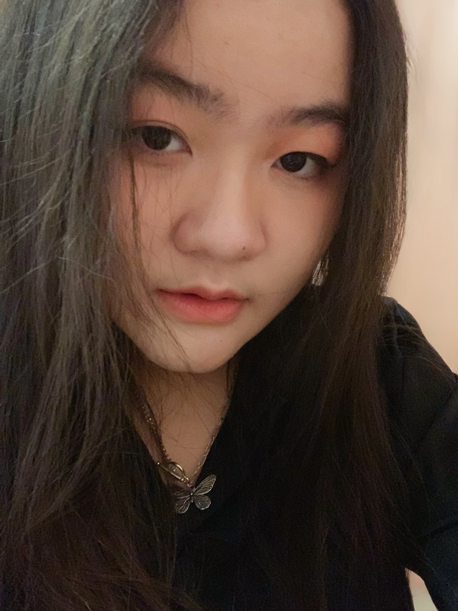 ppararyy's tweet photo. ทุกคนนนคือสร้อยร้านนี้เป็นปังมากใส่แล้วสวยสุด ดูเท่มาก ใครสนใจไปตำเลยเราบอกเลยว่าคุ้มมากกก ไม่แพงด้วย แม่ค้าใจดีสุดด😻
พิกัด: @chocobar___  
#รีวิวให้choco https://t.co/oPSAQnyKse