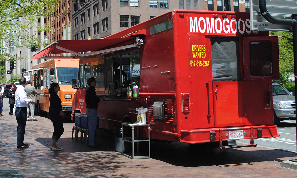 CityOfBoston's tweet photo. If you're back at the office and working in Boston, there are a number of food trucks available this spring and summer in the City, with 30 trucks taking part in the 2021 food truck season. To view a map and list of locations, visit: https://t.co/NzivB9mTGF https://t.co/JNCSmk1Ldl